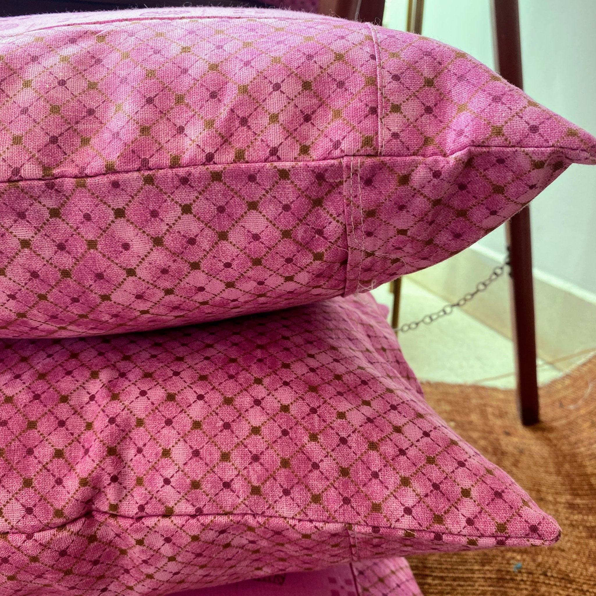 Leafy Grid Orchid Cushion Covers, pack of 5, 16" x 16" - Coral Slub -